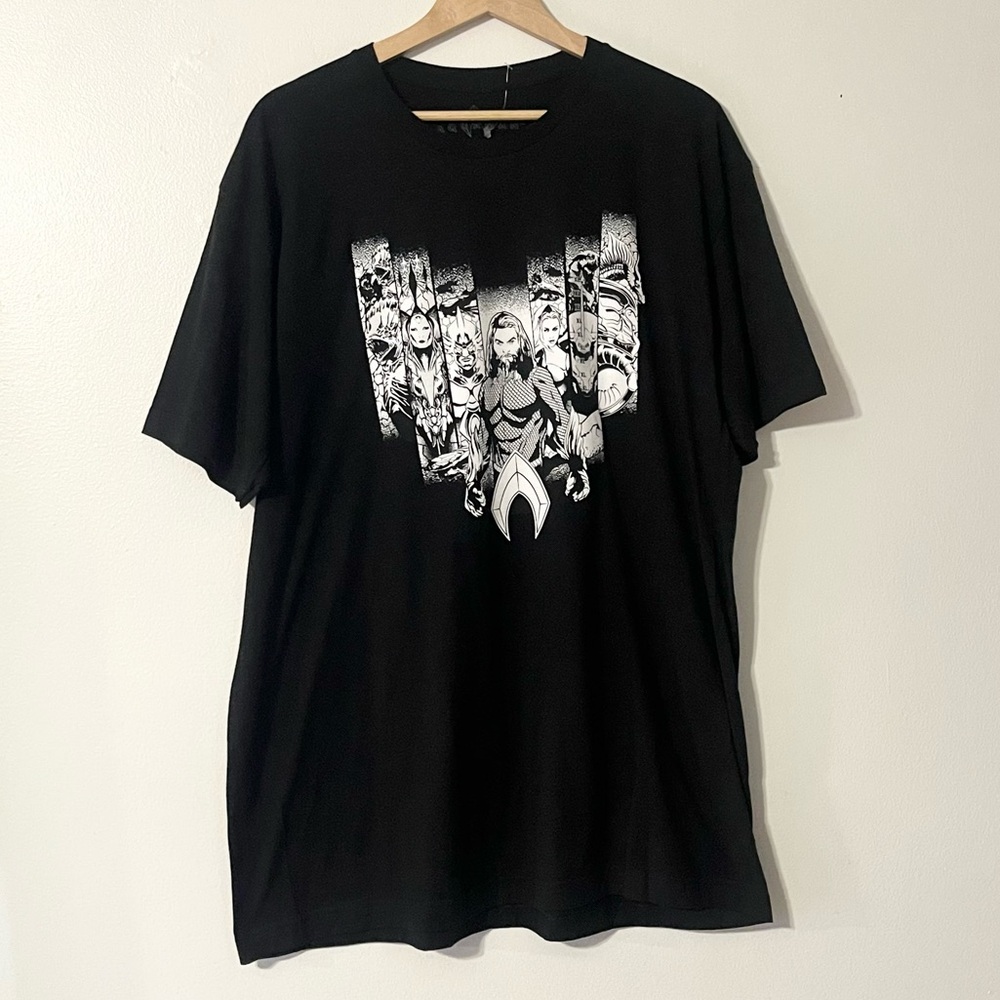 Aquaman Short Sleeve Comic T-Shirt New Without Tags Men’s Size XL